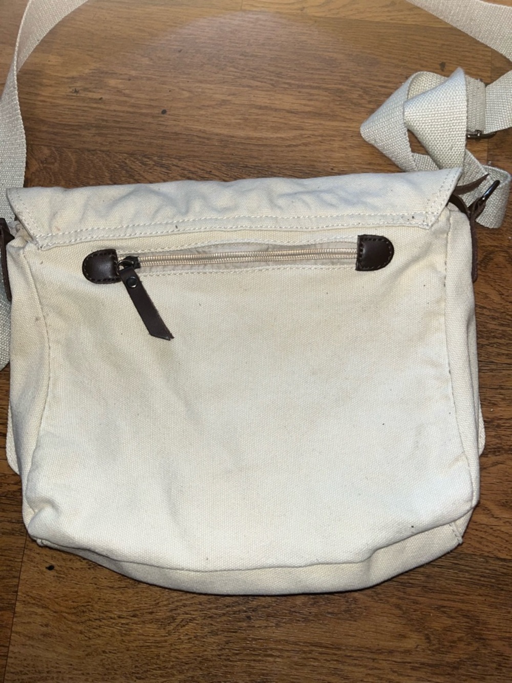 Studio Ghibli My Neighbor Totoro Beige Crossbody Bag - Picture 2 of 3